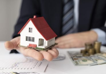 house-investments-elements-composition